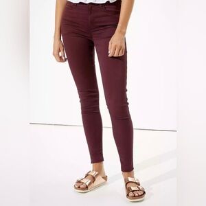 American Eagle Outfitter’s Women's Burgundy Skinny Jeans